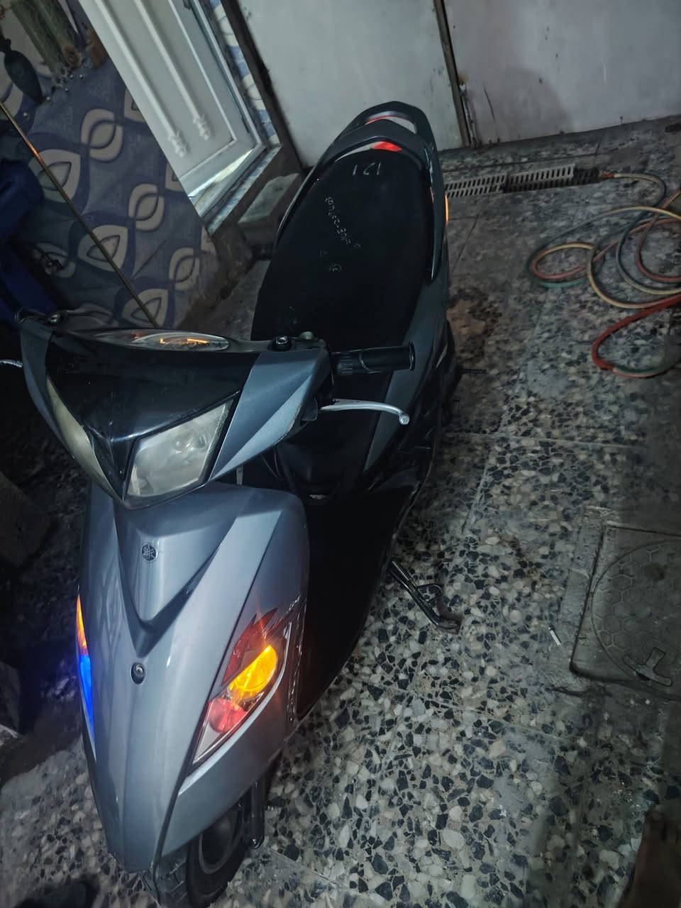 ماكس ثعلب GTR.
دراجه ماكس ثعلب 2009 كابريتر رمبه استخدام شهر  اي نقص مابيها كلها شغاله نگره سلف كله شغال كفرات بلادي غراضها كلهن بلادي الدراجه نضيف دراجه بصور
معروضه ب 8 وبيها مجال مستعجل ع البيع
مكلف بنشر رقم صاحب الدراجة
***********
