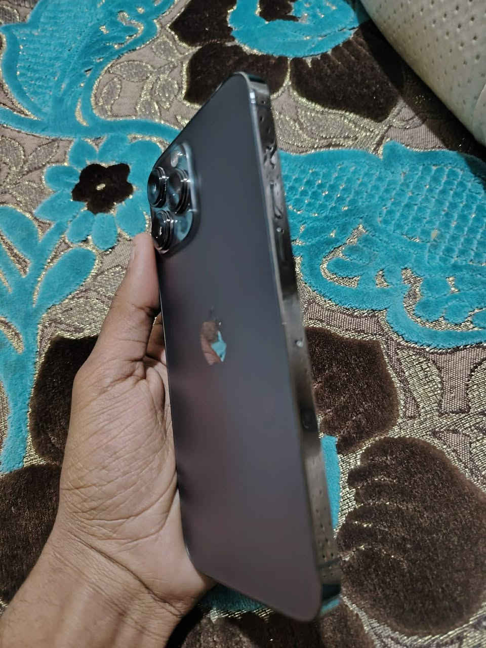 السلام عليكم 13برو ماكس ذاكره   256 بطاريه 79 مكفول الجهاز اي شي ما مبدل بي السعر 700وبي مجال بصيط الشراي يتصل *********** مكان نجف شارع المدينه
