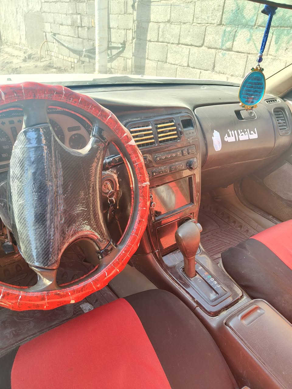 سلام عليكم ورحمة الله وبركاته 
گرستة موديل 200  سنوبه 2027
مگفوله اصوليات والعيب شرعي 
مكان السياره ذي قار  الدوايه 
سعر 45وبيه مجال 
رقم الهاتف ‏‪0783 782 3771‬‏
