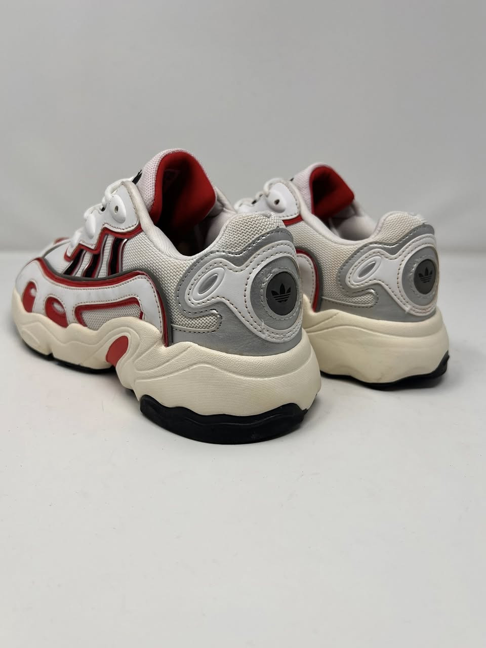 اديداس موديل حديث
باله فيتنامي غير مستعمل حجم 42 (26.5سم) سعر 30الف دينار يوجد توصيل جميع محافظات العراق

ادخل انستا شوف شنو متوفر
https://www.instagram.com/hermes.storex?igsh=MTBvc3I2dm9yYTBjaw==


**إذا كنت صاحب هذا الإعلان وتريد حذفه لأي سبب، رجاءا أرسل رسالة إلى الدعم الفني**