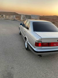 بي ام ٥٢٥ • ١٩٩٢ • لوحات أربيل