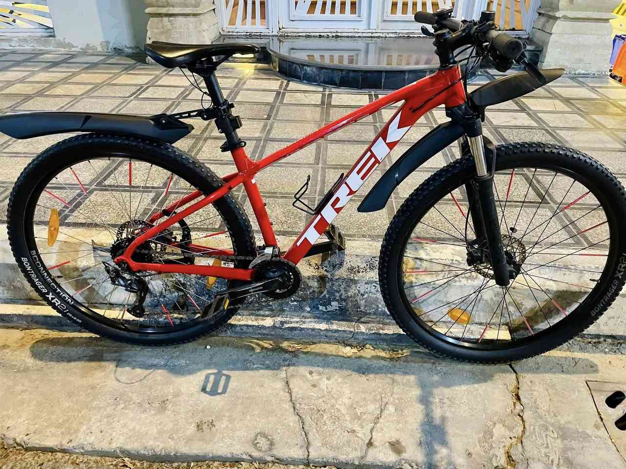 السلام عليكم 
للبيع حجم 29 فريم M
2020🇺🇸
موقع الدراجة بغداد 
السعر 585 الف 
للاستفسار…
***********
