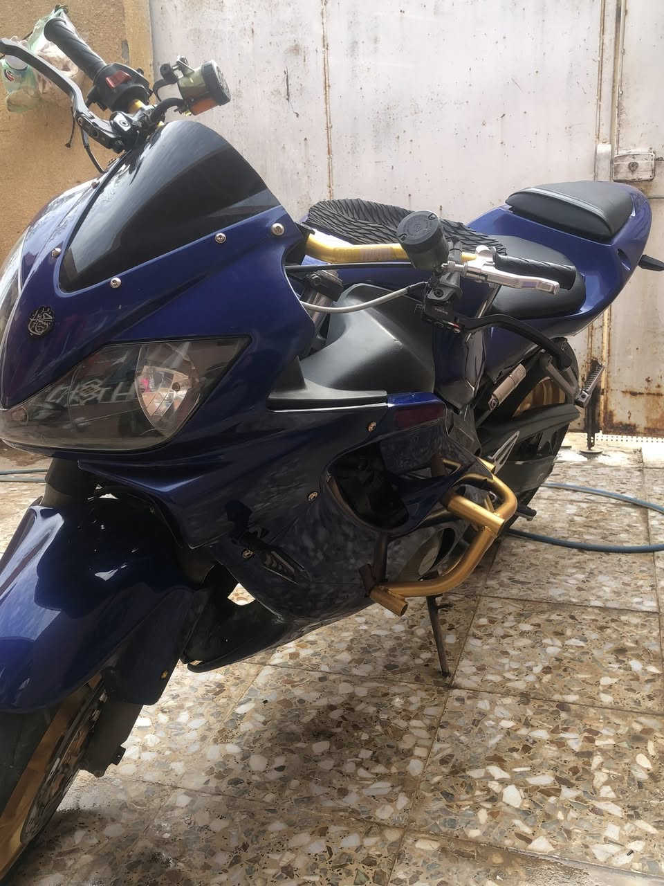 افوراي ٢٠٠٤ مكفوله
ب20 ورقه
دراجه خير من لله ماشيه ٧٥ الف حقيقي 
مكاني واسط صويره
***********
