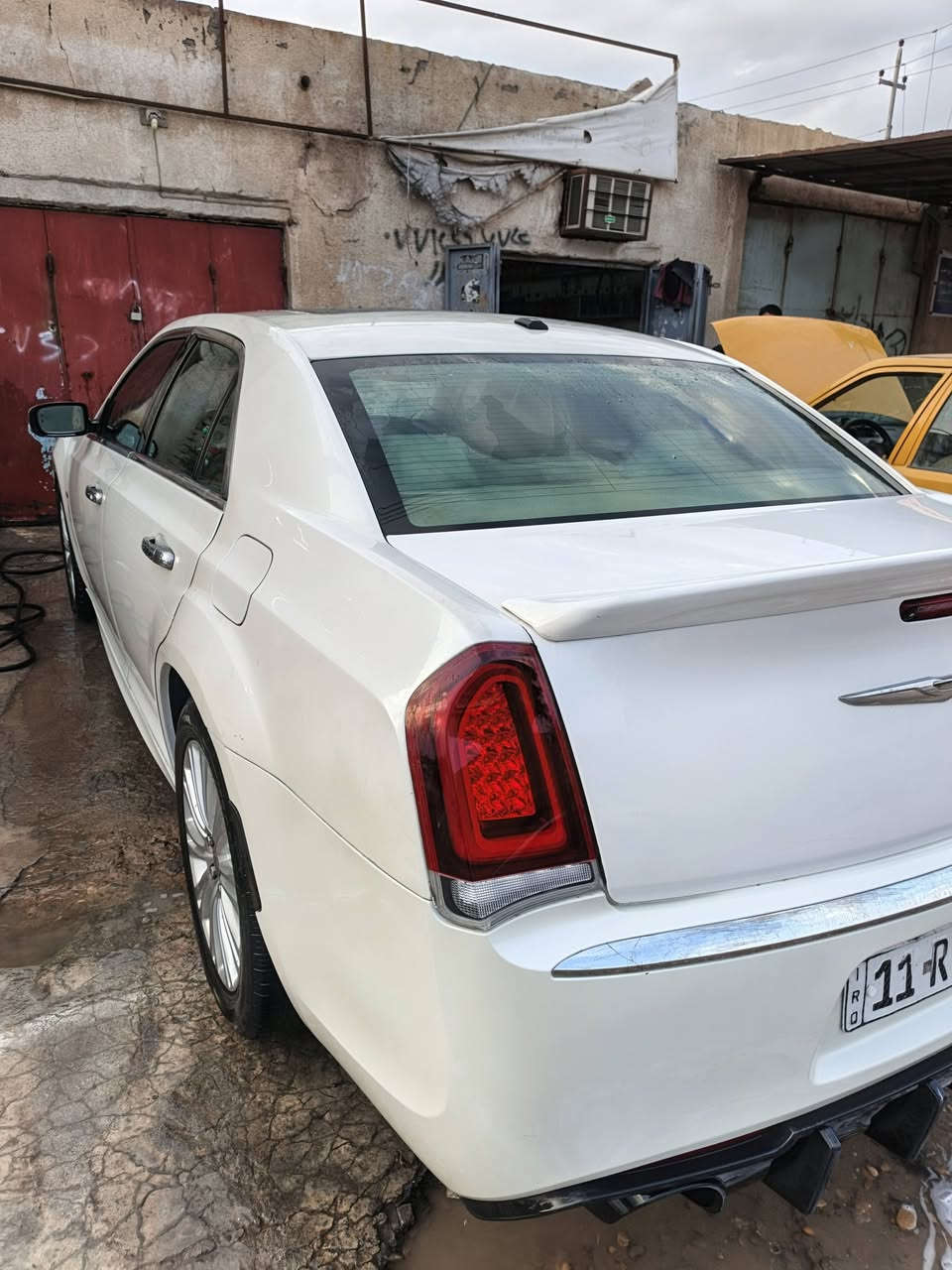 السلام عليكم
سياره موديل 2011 رقم بغداد بني راما
اولاً كَير محرك ضمان 
ثانياً تبريد تدفئة شغال
ثالثاً كهربائيات الكل شغالة
رابعاً كشنات كهربائية
للبيع مستعجل الرقم للأستفسار ***********
رجاء المو شراي لا يراسل
