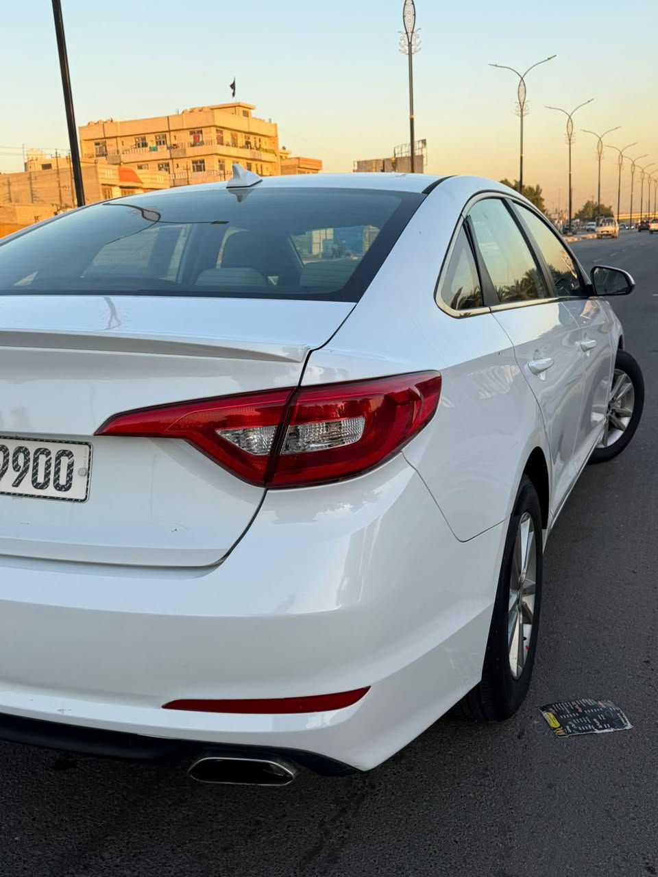 سوناتا مديل ٢٠١٦سعر ١١٨ ورقه رقم المبايل ***********وارد أمريكي حادث السيارة بنيد فقط بدون دواخل بدون ايرباك بدون شواصي بدون لغود كفاله عامه و بيهه شخط باب السايق وصبغته على كده محرك ٢٤٠٠ سياره بوضع شركه تدفئه تبريد صدر امامي وخلفي كله جديد ماشيه ١٠٠ الف زنون رقم بغداد نكليزي
