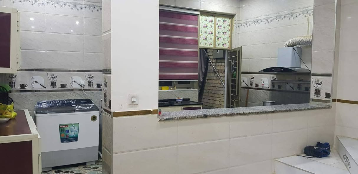 بيت للبيع في الزعفرانية منطقة الوليد  امن وطني المساحة 131 الواجهية 10 نزال 13
مطلوب قرظ للسكان ***********
