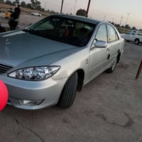 كامري ٢٠٠٦ خليجي صبغ قطعتين بدون دواخل السياره مكفوله من كلشي محرك ٤ س...