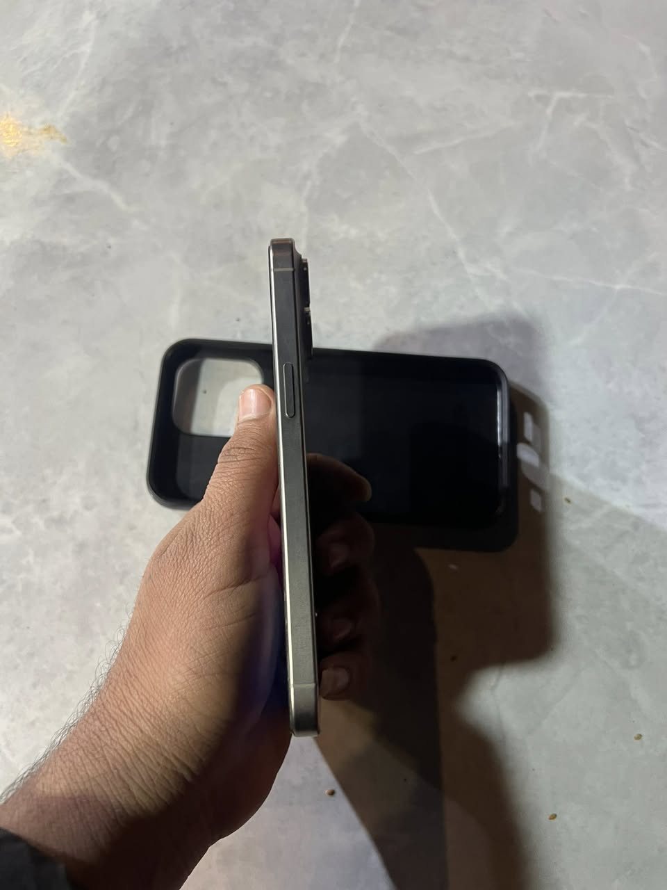 سلام عليكم ايفون 15برو ماكس شرق اوسط ذكره  256 بطاريه 86 مشحون614مره جهاز جديد بمعنا الكلمه السعر مليون و100 مكاني البلديات *********** ملحقات فقط كارتونه
