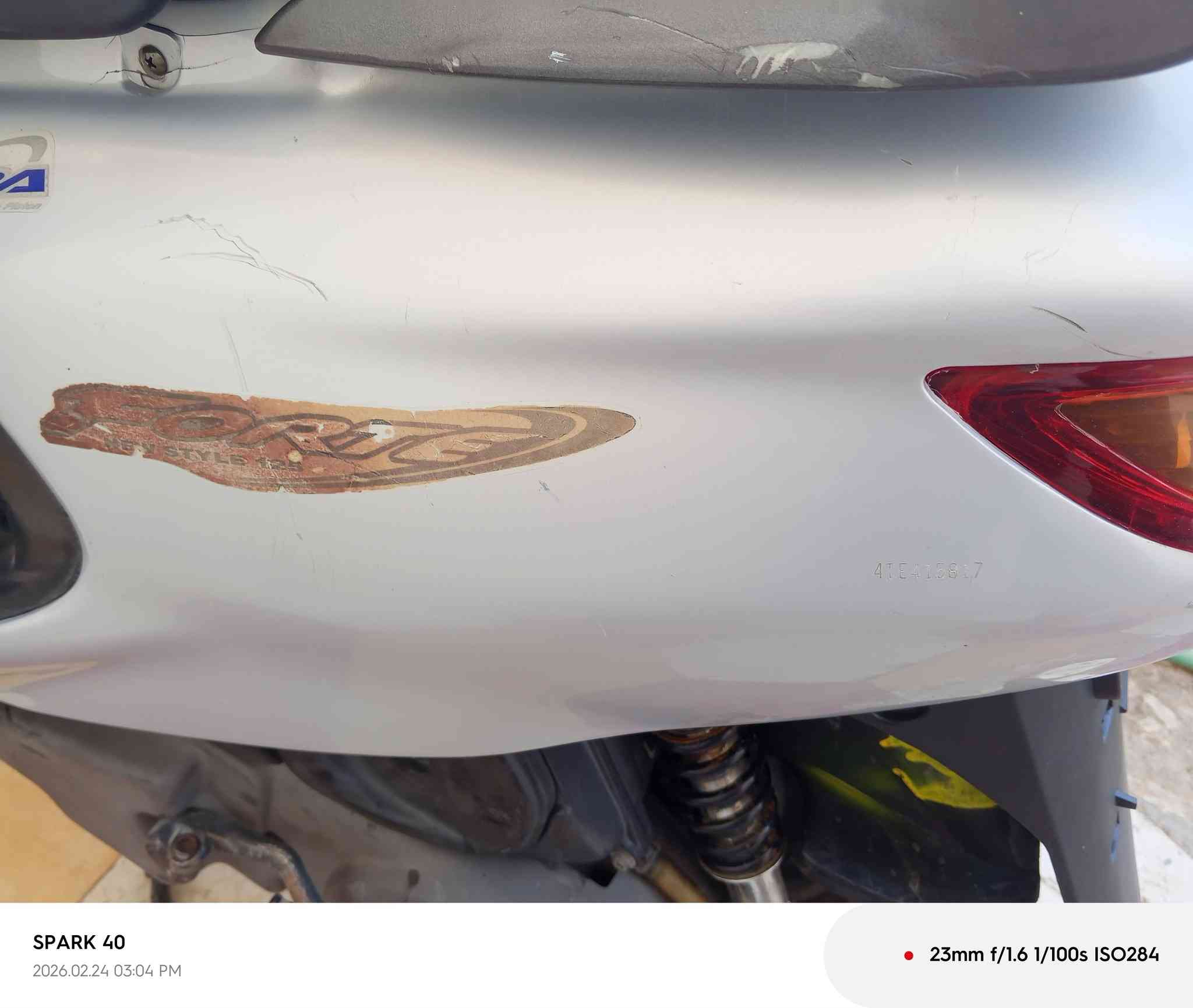 سلام عليكم دراجه فراشه البيع دراجه مميزه فول فول برغي مامفتوح اوراق بسمي حاويه شوفت عينك دراجه اصليه من  كلاشي سعر 750وبيها مجال بصيط كلاش صارلها من طالعه يومين بس رقم مبايل ***********
