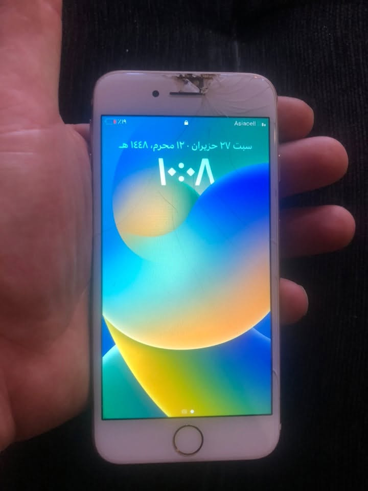 ايفون 8عادي
ذكره 64
بطاريه 74
الجهاز مضل ما وضح بل صوره يعوزه بس جامايه الفوك 
ول جهاز بلادي ما مفتوح بي برغي 
السعر 75 وبي مجال شي قليل 
***********وتساب
