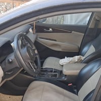 سورنتو ١٨ رقمهه بغداد مكينه ٢٦٠٠ سياره بدون بصمه وفتحه حادثهه سرقه بني...