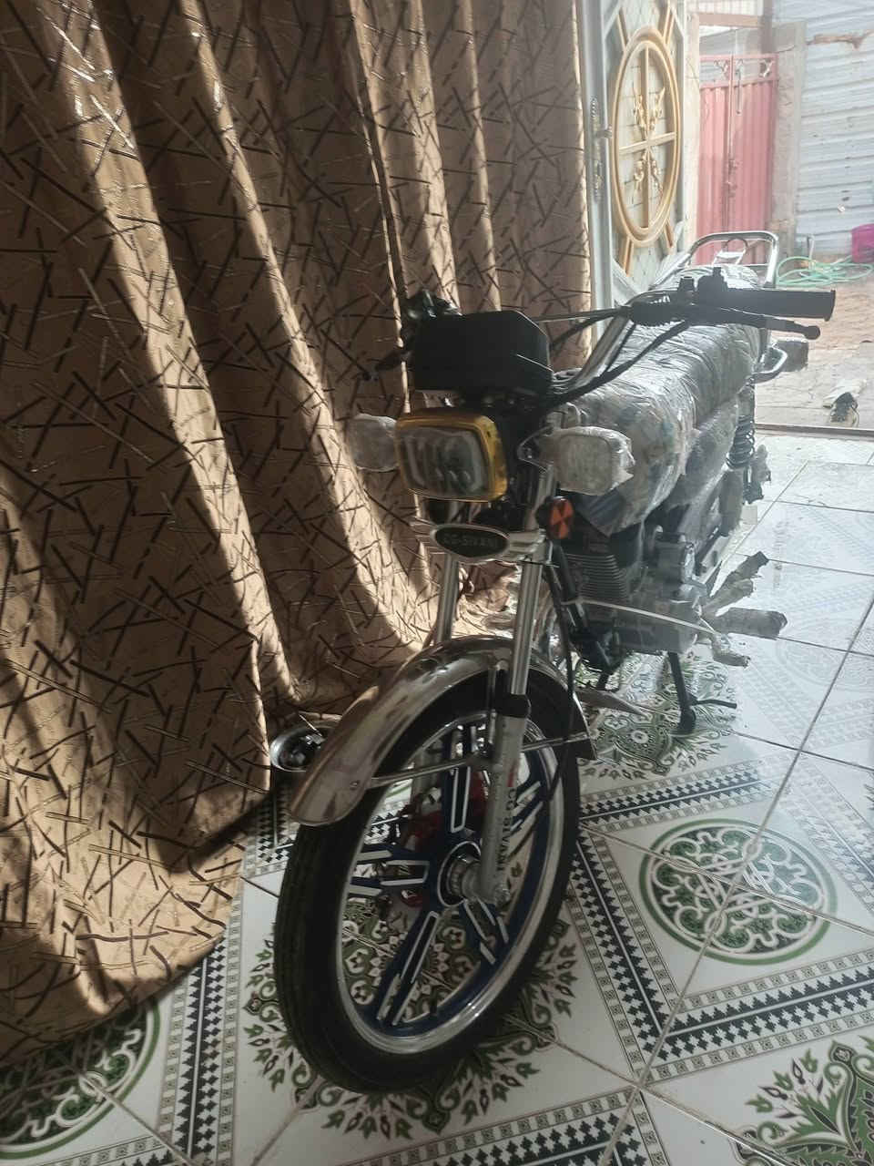 سلام عليكم 
دراجة سيفان للبيع مو ديل 2026
جديده مكفوله  مستعجل ع البيع 
اتصال ع رقم ***********
