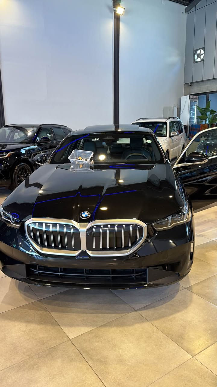بي ام 530i 2025 كلين مكفولة ماشية 32 ميل فول خمس كامرات 360 داتا شو تجي بيهة بصمتين وكارت ومعروفة مواصفاتهة السعر 470 وقابل للتفاوض مكاني البصرة للاستفسار الاتصال *********** البصرة, العراق
