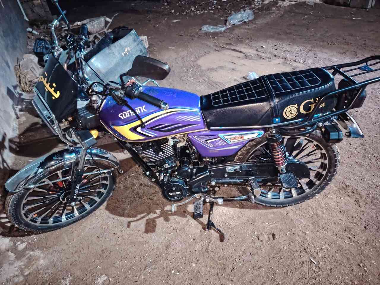 سيفان سونك 2025 لون بنفسجي 💜 دراجه جديده
محرك اسود 200cc دراجه مكفولة اوراق كامله بصمه
شقاله فقط شاشه طفت للمراوس شعندك تعال خاص
مكاني خان بني سعد سعر 750 قابل للتفاوض
***********
