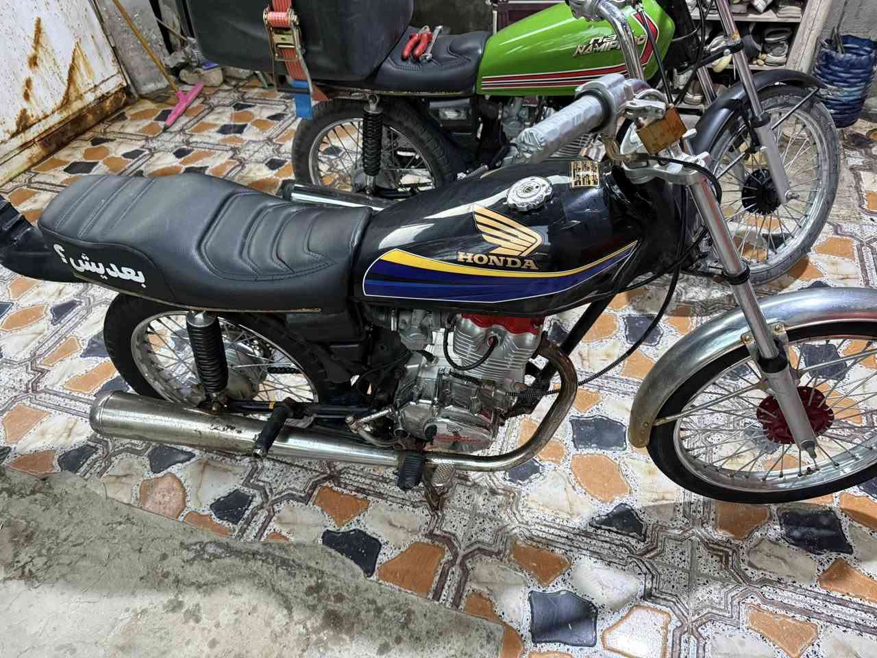 سلام عليكم دراجه لبيع حلوه ونضيفه سعر ٥٥٠ او بيه مجال عنوان الجزيره


**إذا كنت صاحب هذا الإعلان وتريد حذفه لأي سبب، رجاءا أرسل رسالة إلى الدعم الفني**