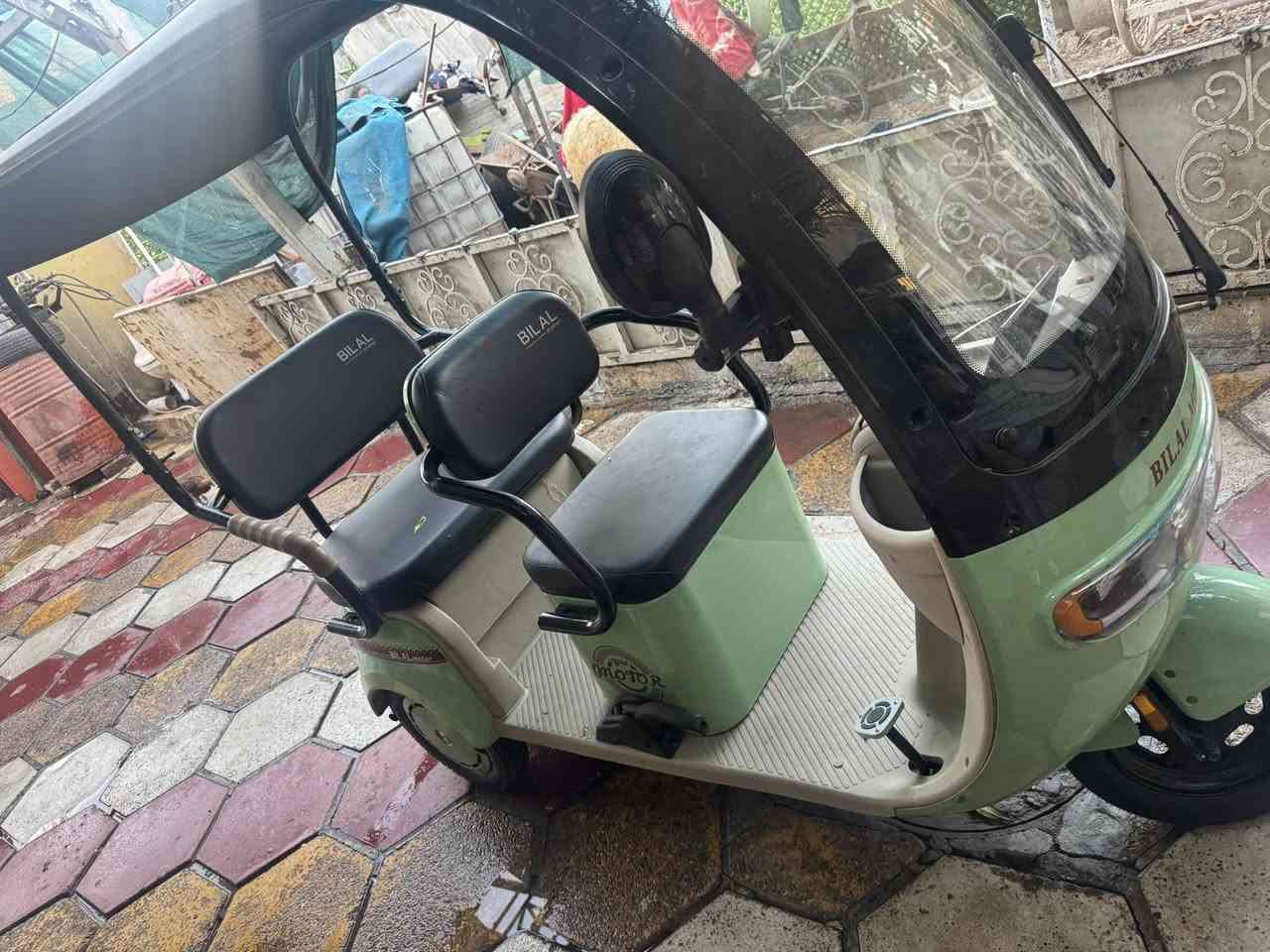 سلام عليكم دراجه شحن البيع دراجه جديده بل جيس مستعمله يومين فقط بس باتريات كاعده العنوان بغداد البلديات الرقم ***********
