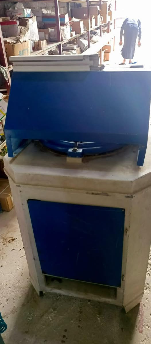 مكائن pvc نوع سليم سنكل نظافته ‎%‎75 كامل مع كمبريسر 250لتر مكاني كربلاء العطيشي  عمود 348السعر نهائي 29$ اخوان  بدون عمله الي يفيده السعر يتصل *********** واتساب فقط
