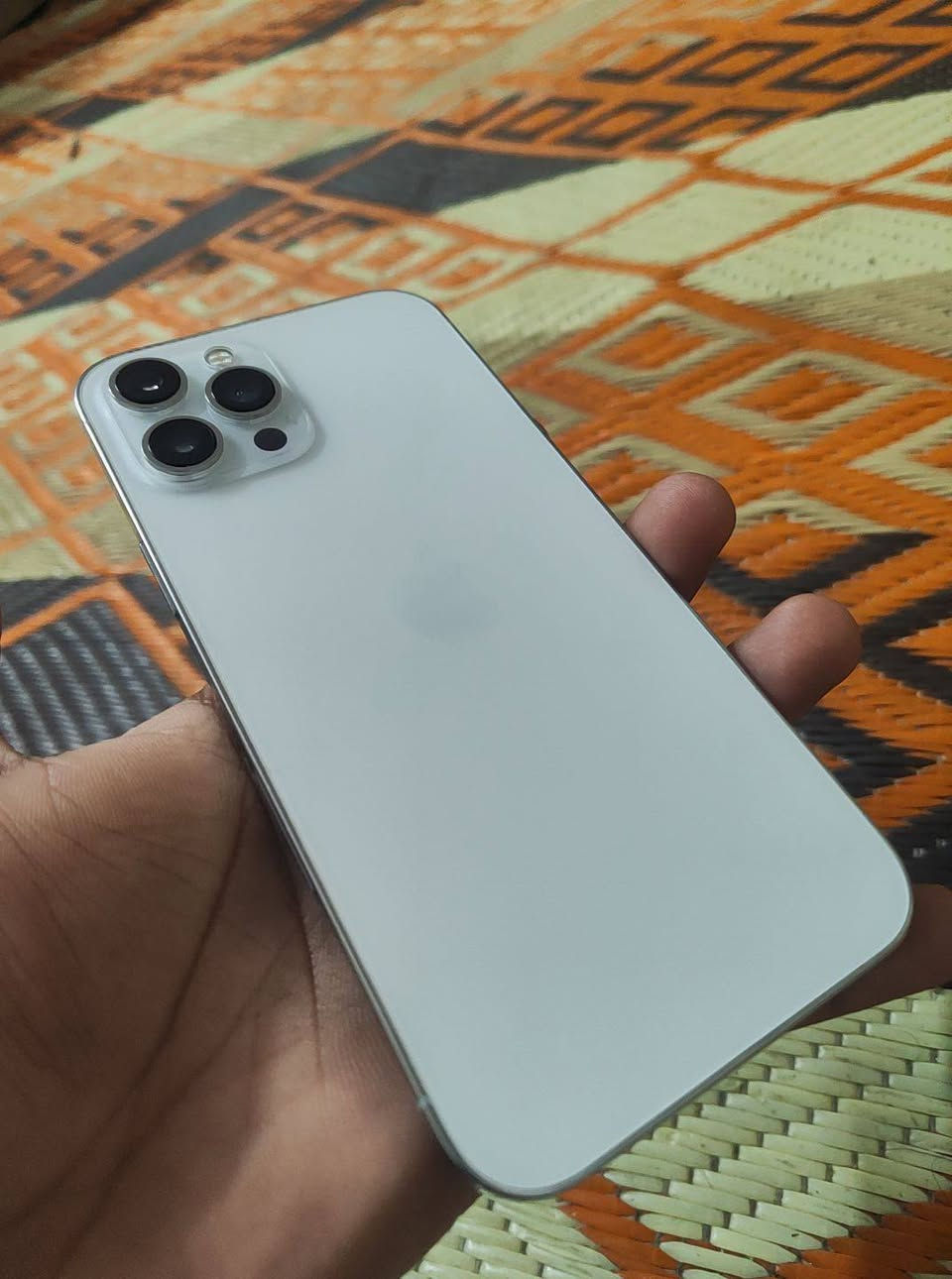 سلام عليكم
ايفون 12 برو ماكس ذاكرة 256 بطاريه 86 كله بلادي ماينفخ فحصه بالمي  مكفول من التصليح ( سيمكارت مايشتغل ) فقط يرهم بيع ومراوس مكان بغداد الحسينيه ***********
