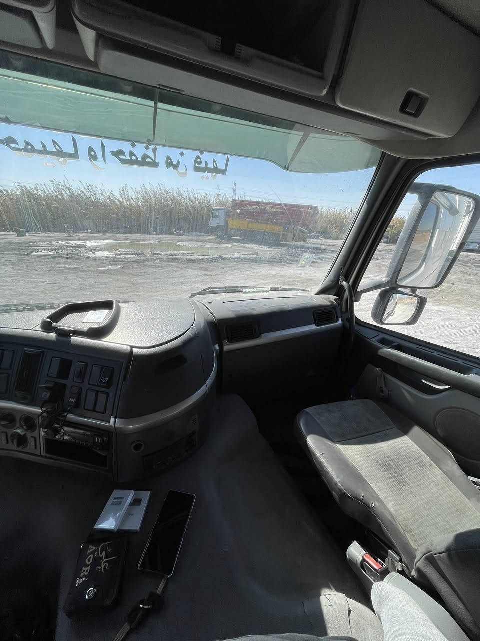 يالله السلام عليكم
فالفو مديل ٢٠٠٧ سحال خلفي مزوج 
راس تريله بلادي باج بطن بلادي 
كير ٣ ب٣
 ماشيه
 ١٥٠ الف حقيقي 
السياره مواصفات دوله 
 محرك ٣٤٠ 
سعر ٢٣٥ وبيها مجال 
الاستفسار ***********
