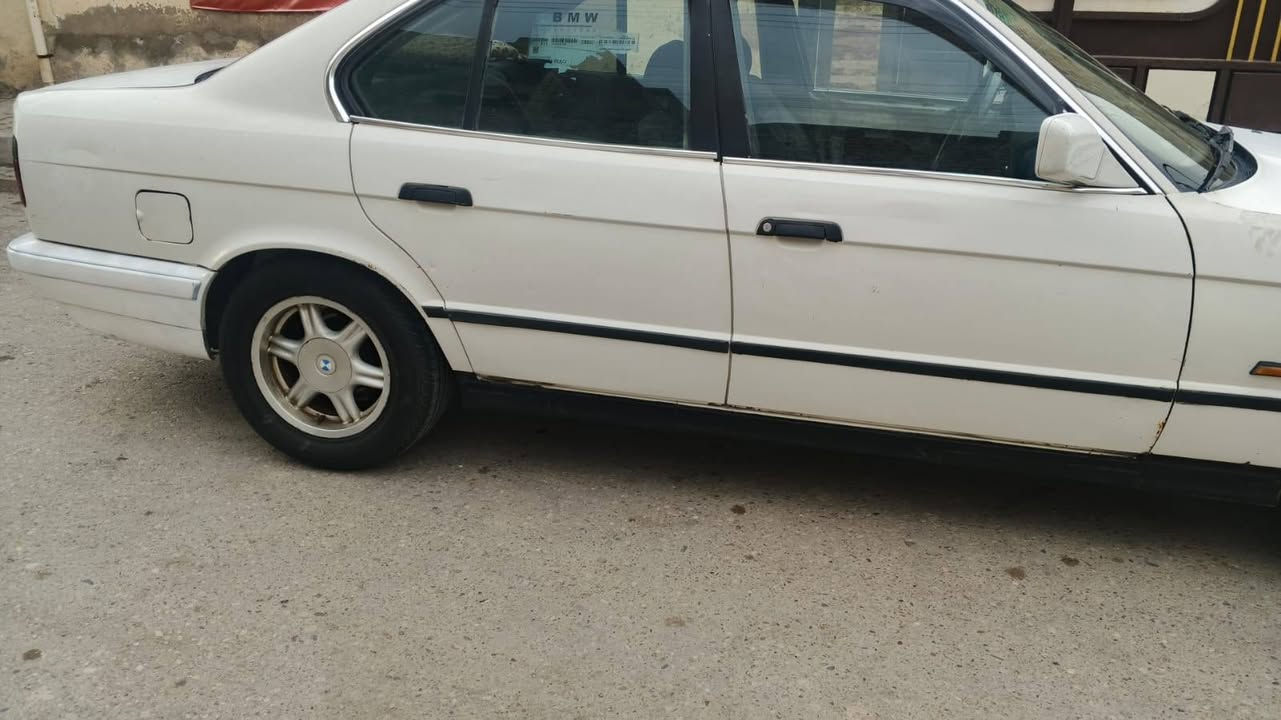 السلام عليكم
BMW 525 للبيع السعر 28 ورقة
عليها غرامه ٣٠٠ اني ادفعها
رقهما بغداد باسمي
مكينه خير من الله بس الكير بي اختلاف بالنمر
واي استفسار مراسلة على الصفحة أو على الرقم
***********
