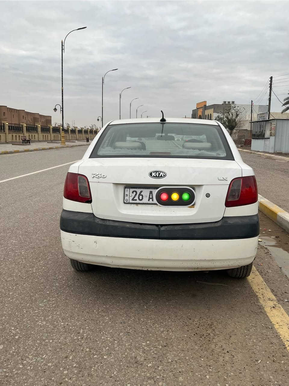 للبيع كيه ريو 
رقم صلاح الدين الإنكليزي شرط التحويل 
صدر امامي خلفي جديد السياره حلوه وكاعده مال جني وحيل قتصاديه بل بانزين محرك وكير شرط حجم المكينه 1600 بيها صبغ بلهلال الخلفي وشويه بل باب بدون دواخل السعر 85$ هـ *********** مكان السياره سامراء
