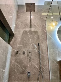 كادر عمل للبورسلين جدران ارضيه بغداد 07729382333