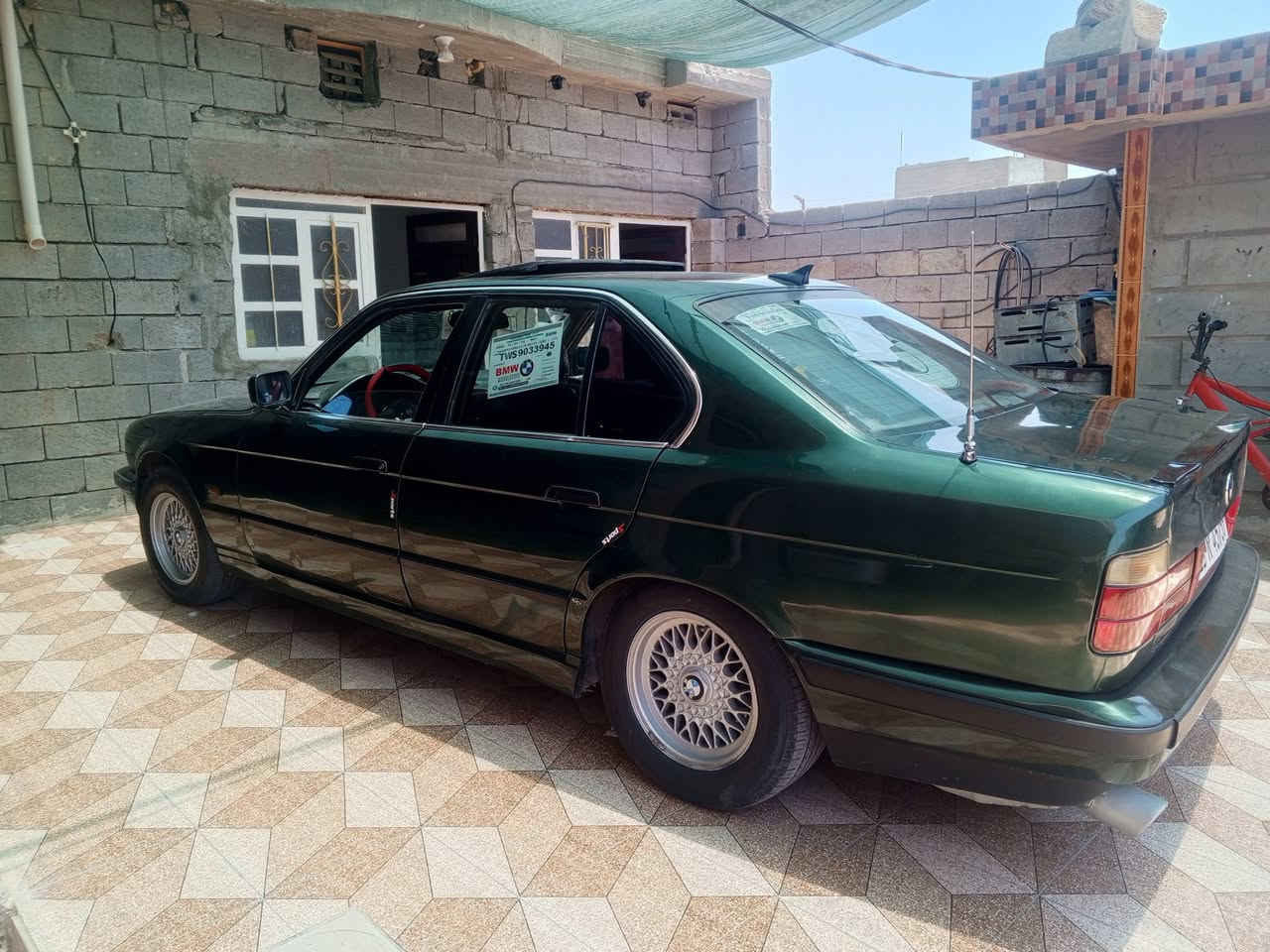 السلام عليكم
بي ام حجم 520 

موديل 1991

رقم بغداد بسمي 
 
فول اوتوماتيك

محرك مسكر عدل 

تبريد ثلج 

كشنات جلد 

سنويه لغايه 29

تخم تاير 

السعر 45 وبيها مجال قليل 

مكاني الخالديه رقم الهاتف ***********
اذا اكو بي ام 735 يرهم مراوس
