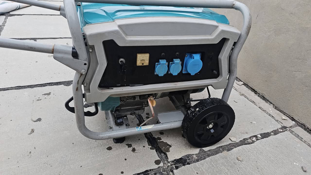 سلف + هندر

خزان بنزين 25 لتر

السعر 600

المكان / الكوت

***********
