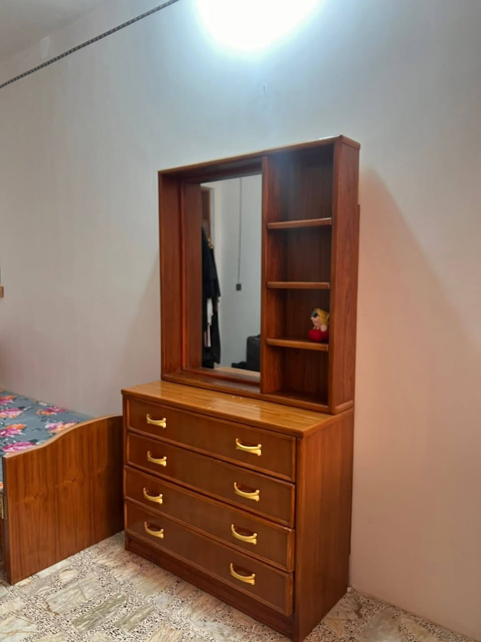 اللهم صل على محمد وال محمد حلة ثورة قرب جامع الحيدري للاستفسار ***********
