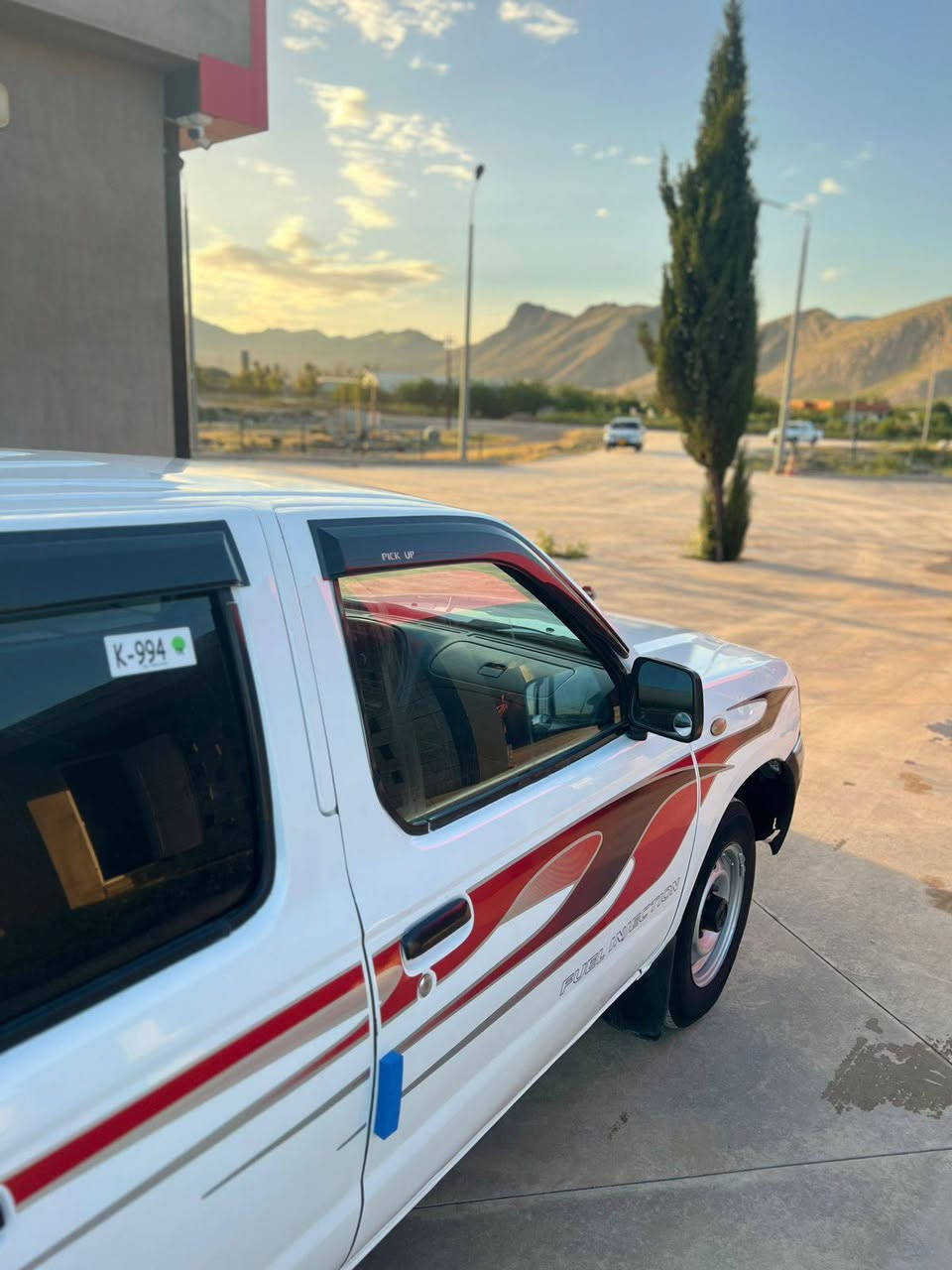 نیسان مۆدیل 2002 ئاڕم پلاستیک سلێمانی بەشەرت غاز بەنزین بۆیاخ کامل بێ دەعمو لێدان چوار تەییەی لۆک پێشی کراوەتە دوهەزەرو شەش گێڕ مەکینە بەرشەرت 
نرخ  72 گڵا کەمێ معەلە 
شوین چوارقوڕنە 
ژ.م 
***********
*********** السليمانية, العراق
