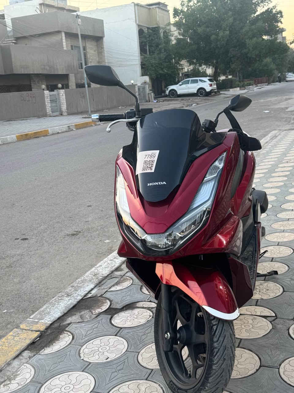 السلام عليكم BCX  ياباني بصمتين الدراجه لوك بعدهي بوضع الرمبا مكاني بغداد كياره 
*********** بغداد, العراق
