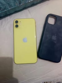 ايفون 11 • ١٢٨ • شاشه