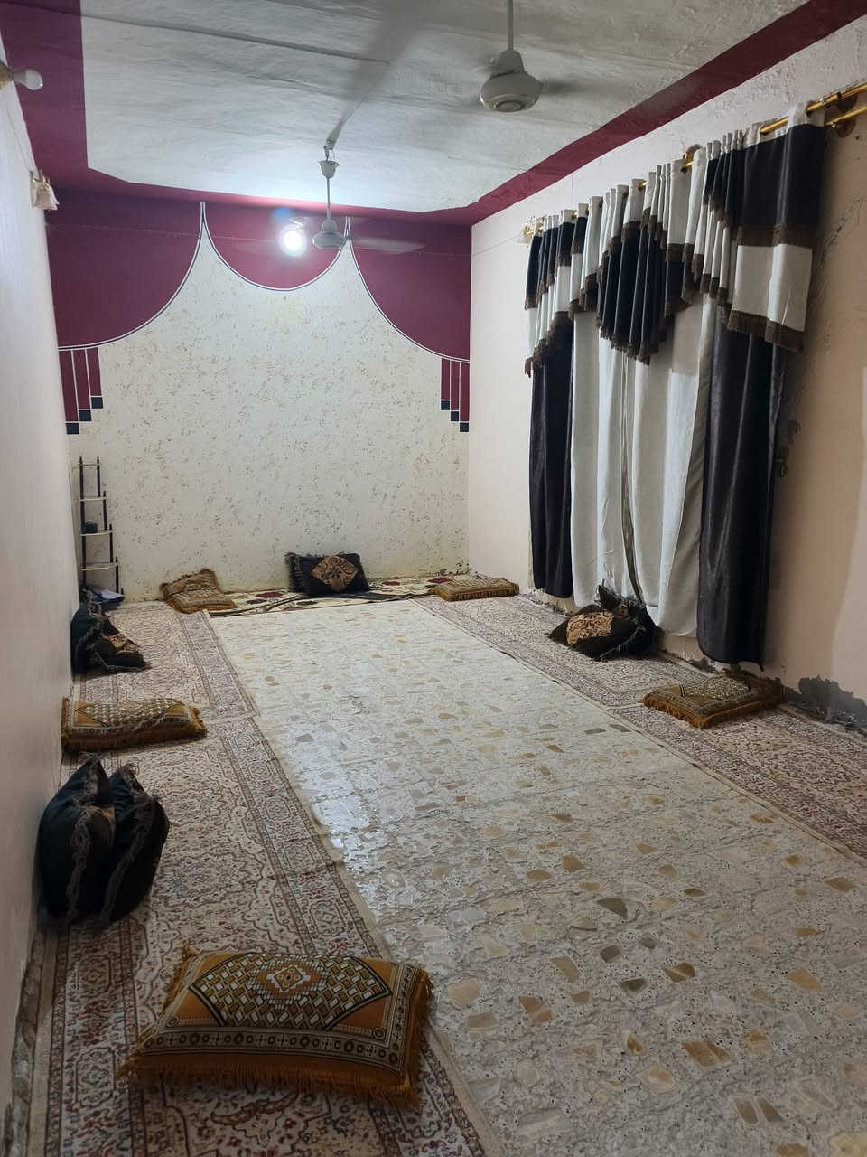 بيت ركن عد ال معالي قرب مدرسة 🏫 الخلود 3 اغرف 4 في 5 البراني الطول 8 رالعرض 5 المساحه 400 متر للستفسار *********** السعر 50
