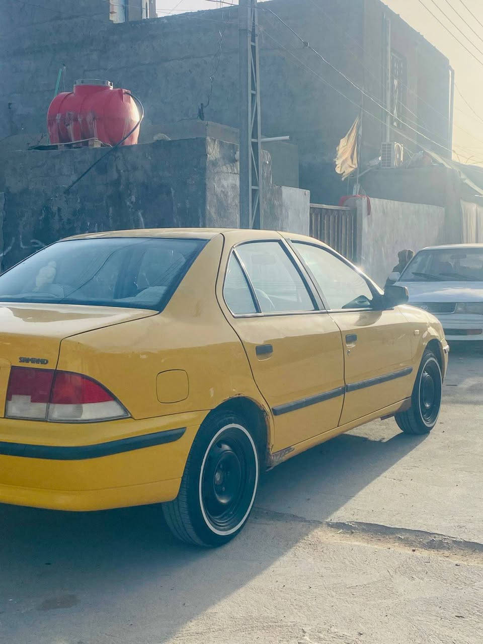 سلام عليكم سمند للبيع موديل 2011بسمي سياره جاهزه كير ومكينه وحداديه تخم تاير كهربائيات تبريد شغال مكفوله سعر 32/ومكان ذي قار الغراف ***********
