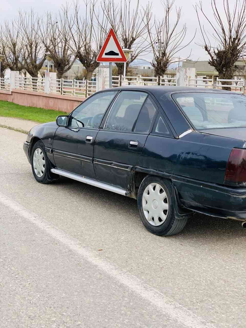 سەرەتا بە ناوی خودا ئۆپڵ ئۆمیگا 1990
سەنەویەکی لە گەڵە من بە علوج ئەیفرۆشم 
مەکینە 20ئەوروپی 
گئر مەکینە تەقەو رەقە بەشەرت گەرم و کارەبای و فلجە و 
کارەبای بەشەرت 9گەڵا و مەجالئکی کەم لە هەلەبجەی تازەم موشتەریت تئل بکە 
***********
