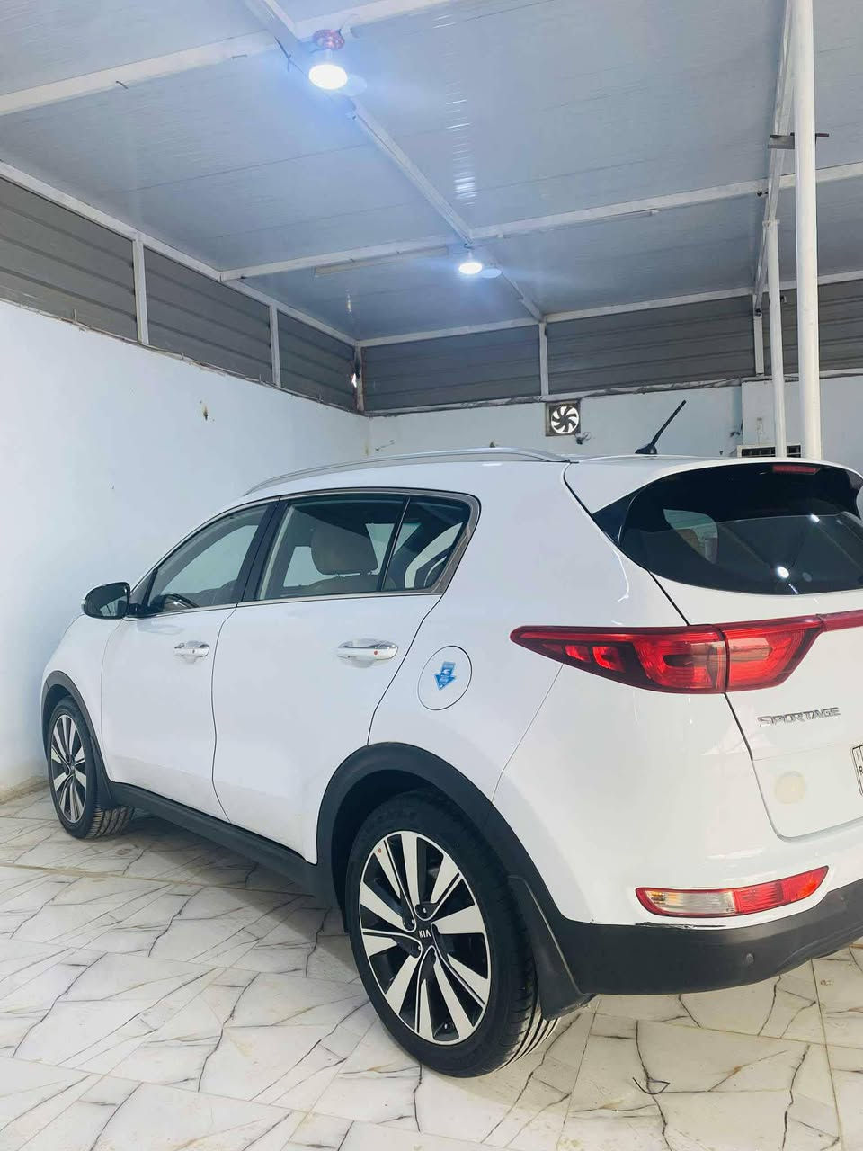 السلام عليكم
اخوان عندي سبورتج خليجي موديل ١٩كفاله عامه رقم بغداد الحديث ماشيه ٨٠ حقيقي وبسمي مشروع وطني نص فول اريد ارواسها 
بسيارة برادوو موديل ٢٠١٠ او ٢٠١١ على شرط كفاله عامه من الصبغ والبارد والتكحيل 
الي يحب يراوس  يتواصل معاي بدون زحمه 
او يتصل ع ***********
