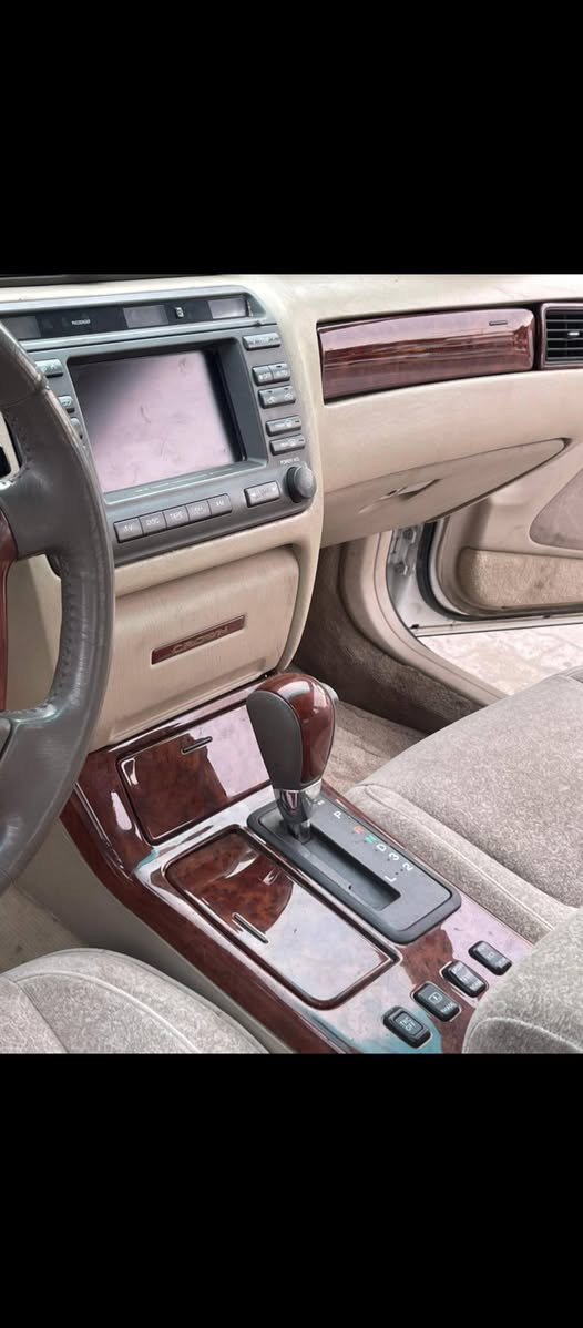 سلام عليكم جنون ادوات مديل 2002كصه قمارة فغط فول واحد علا واحد ما عده فتحه كفاله عامه دخول جديد والحجز مالتها بعد يومين وتراجع سعر 55 وبيها مجال بصرة حي زهراء  ***********
