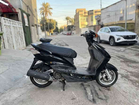 سلام عليكم سكنس للبيع نثيه 110 دراجه كامله كفارات بلاديه كلجات جديده اشاير شغاله مكينه مجفته قبل سبوع بعدهه جديده دراجه خير من الله شغل و اطلع رايدهه با 500 وبيهه مجال قليل مكاني بغداد المشتل للأستفسار *********** او خاص
