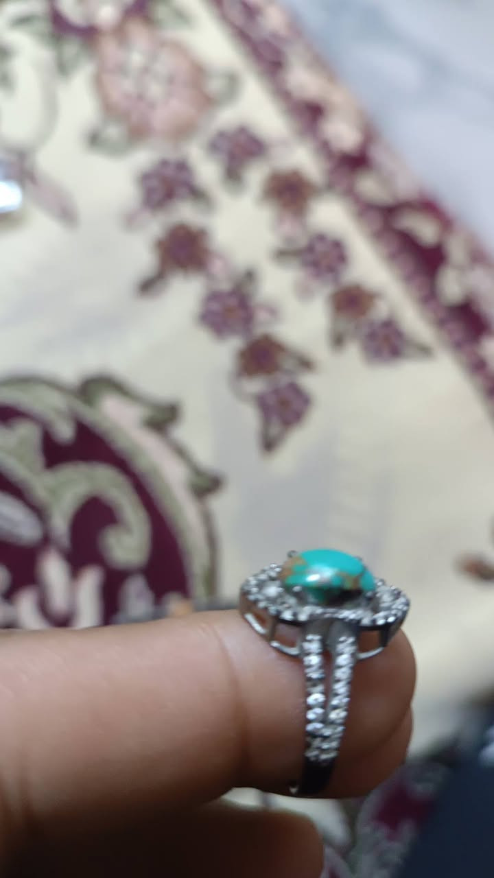 محبسين نيشابوري اصلي واحد منهم صياغة ثقيلة  مع زنجيل فضة للبيع المراسلة واتس 
***********
