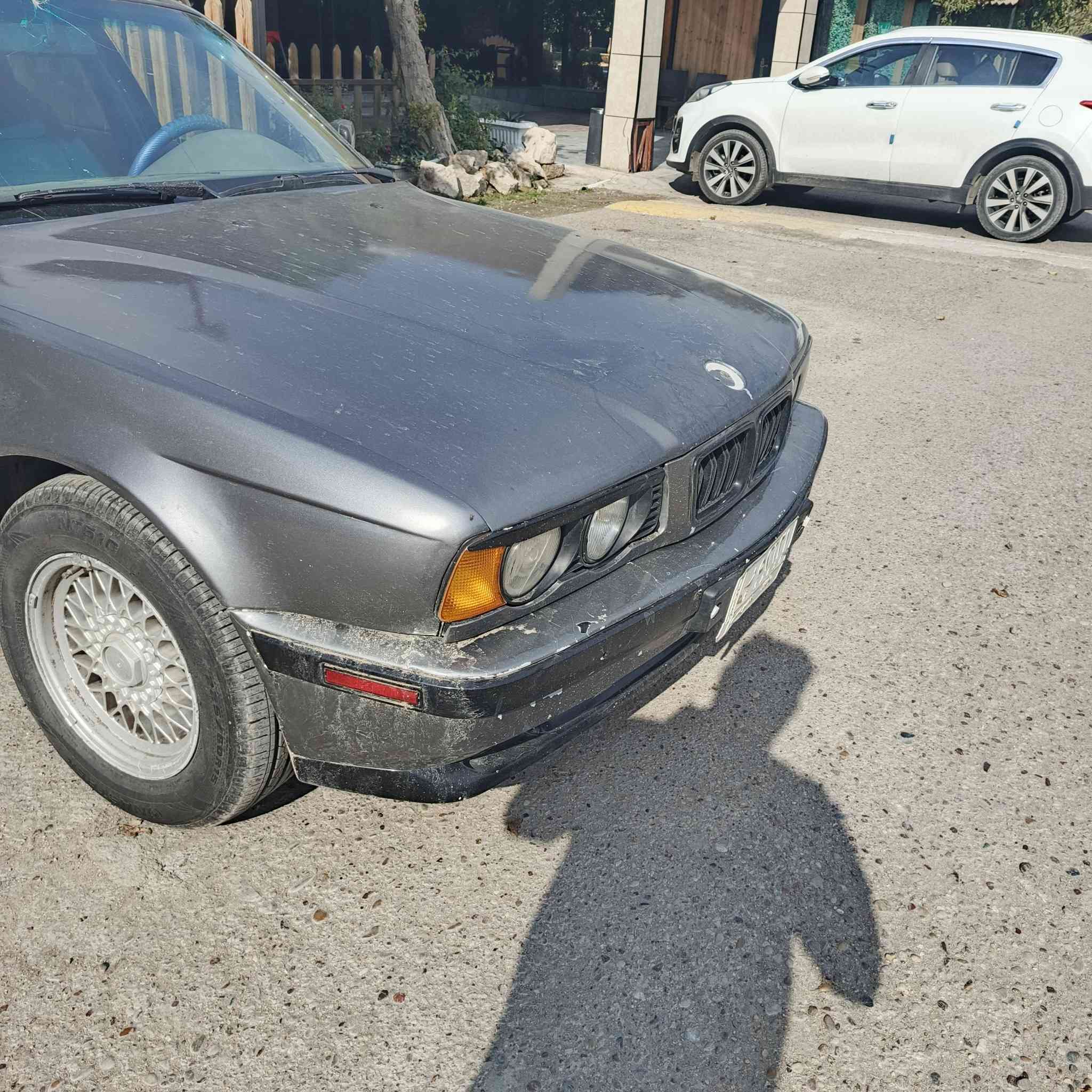 525 اصل بليته وباب
موديل ٩١
محرك مسكر ( جديد حاويه) 
كير عادي جديد جاترك
دبل ارباك
تخم تاير جديد 
تبريد شغال ( تدفئه ما تشتغل ما اعرف السبب) 
غرفه جديد جلد
رقم بغداد 
صاحبها بالكفل باقي يطلب عليها فلوس اسدده ويحول ماعنده اي مشكله 
عنوان السياره بغداد القادسية 
السعر ٥٠ قفففففل 
بيها ملاحظات بسيطه ما يكلفن ورقه
***********
