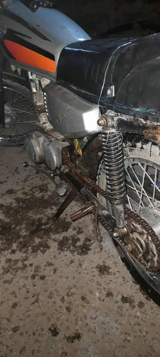 السلام عليكم دراجة اربعه كير اوراق فقط 3مديل 2012وياله جدد ب 85كشن جديد ب 35تانكي جديد هم الدراجه كلشي مابيهه فقط لاطشه الهندر لاطش تجي تاخذهه متشتغل اكاتبلك يم ابن مريود قيم بل يرضي الله رقمي ***********
