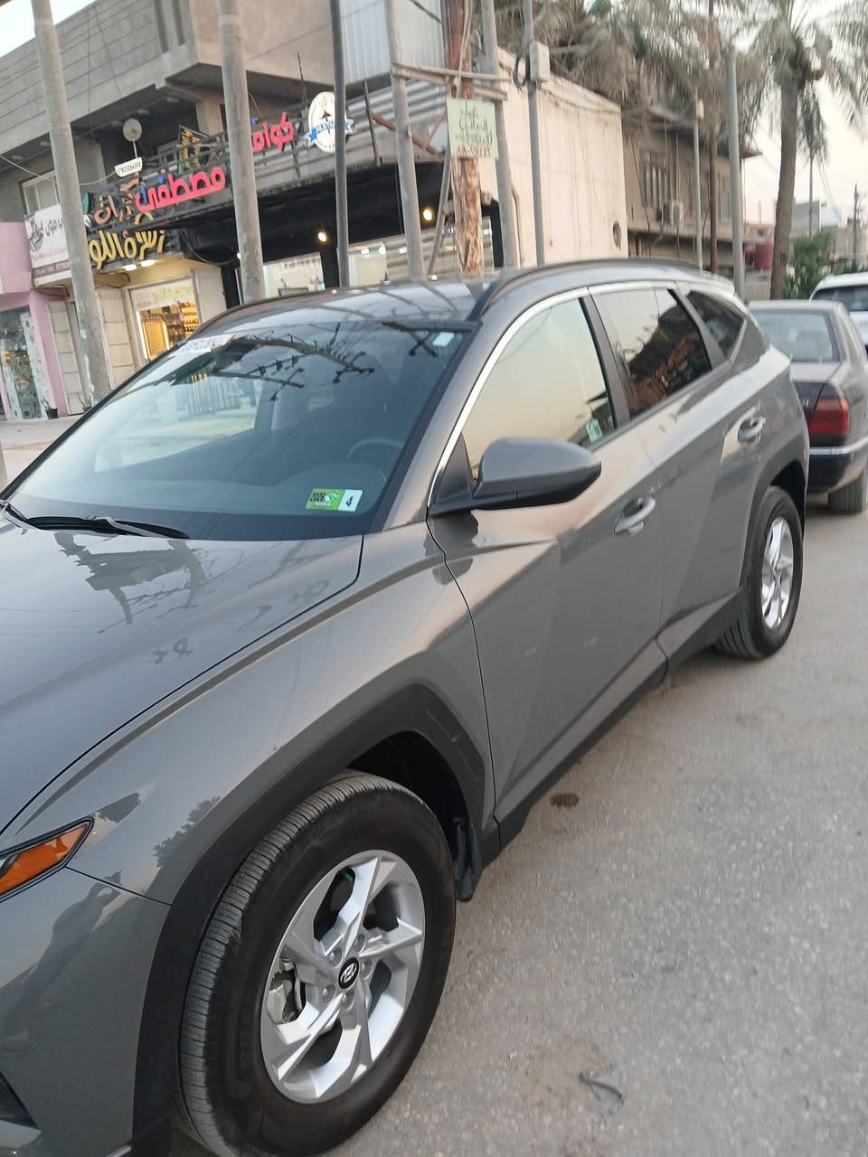 سلام عليكم
توسان سمنتي وارد مريكي 2024دخول جديد بدون رقم 
ماشيه11ميل يعني زيرو نص فول 
كامره خلفيه رادار أمامي خلفي قياده ذاتيه شاشه لمس 
حادثه بس باب خلفي كلشي بيه على وضع الشركه 
مكان السياره بابل 
سعره 185
***********
