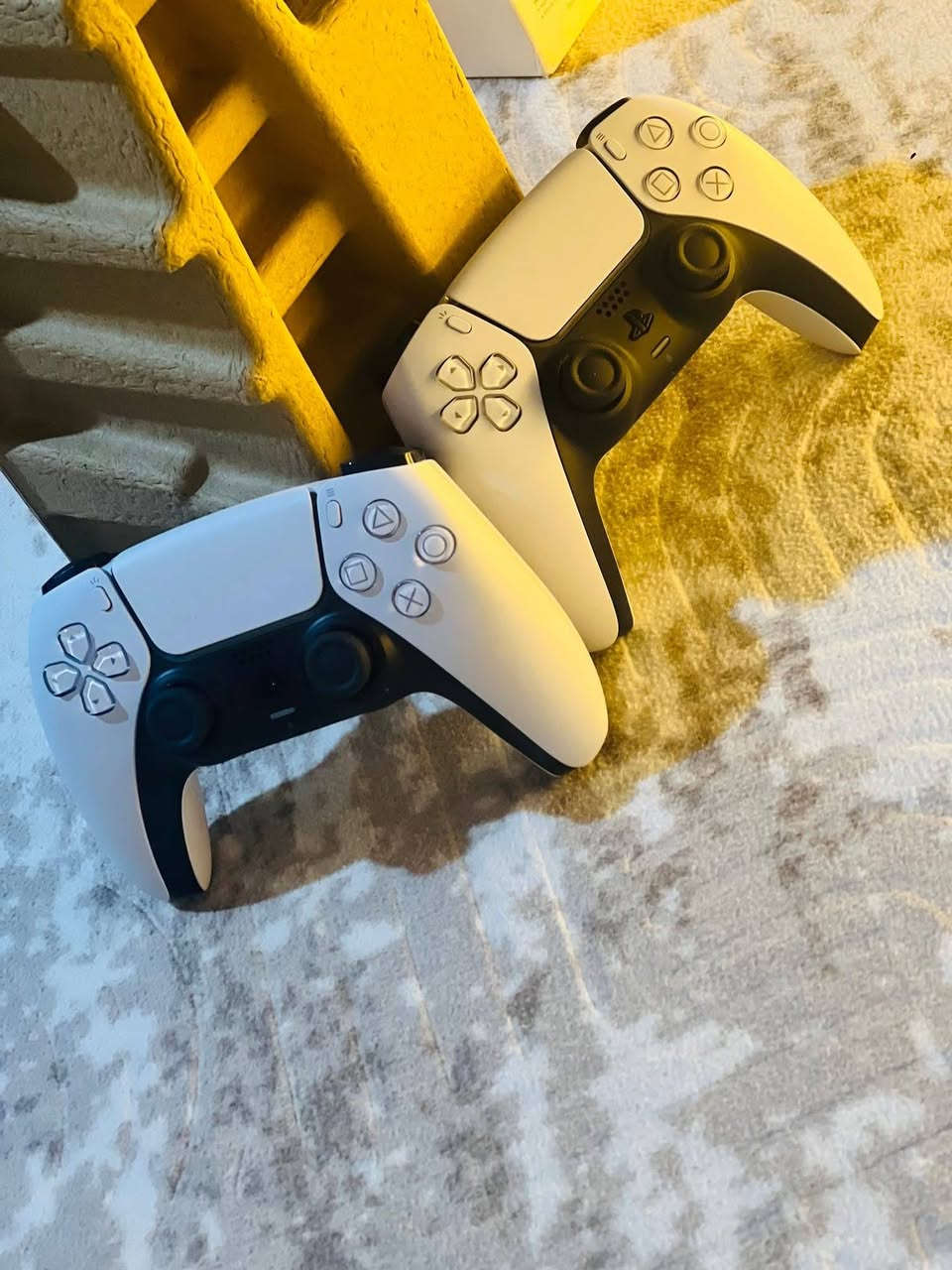 بلي 5 سلم ذاكره 1 تيرا
استخدام قليل نضافه 100% 
مكفول من كلشي شرط الفحص والضمان
ملحقاته كاملة الاصليه زائد جويستك اضافية
ويا يو بي اس 1500 نوع فاربر 
السعر 750 الف العنوان ميسان مغربة
رجاءآ مو شراي لاتنطي سعر بكيفك ***********
