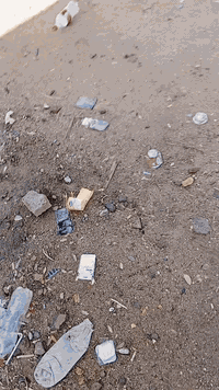 150 متر للبيع مستعجل
 (50 متر بالوجه ساحة , 100 متر مبنيه هيكل )
شارع المعمل قبل الچري ، فرع مول اللؤلؤه للأخير قرب اسواق الأمير
غرفه ٤×٥ مسكوف عكاده
مطبخ مسكوف عكاده
حمام داخلي 
أساس تجعيب 
مجاري مسلكه
بلوعة محفوره مترين ليجوه
مكشوفه بي شباج وباب سياج وتخاريج وباب كامل
السطح مطبك فرشي ونايلون
سعر 13
تريد تجي هسه اكاتبك على 12 
***********
