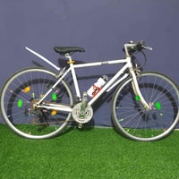 بايك رياضي موديل 700C  حجم 28 باله كسر حاويه  غير مستخدم بالعراق  الحا...