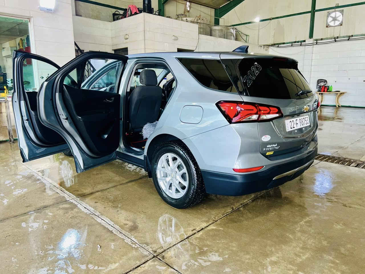 2023 CHEVROLET EQUINOX LT
شوفرليت ايكونكس 2023 LT 

رقم اربيل بإسمي 
بيها دفتر بانزين 
مكانها بكركوك 

🔹تشغيل عن بعد 
🔹اوتو بريك 
🔹 تحديد مسار (القياده الذاتيه ) 
🔹 نقاط عمياء
🔹 تدفئة كشنات 
🔹كشن كهرباء
🔹قطعتين تبريد 
🔹مانع تصادم 
🔹بصمة تشغيل + ابواب
🔹اوتو ستوب 
🔹قفل تلقائي
🔹اضاءة العالي اوتو 
🔹سايد بريك بصمة 
🔹 تحكمات ستيرن 
🔹 كار بلي واندرويد وايرليس 

وبعد بيها هواي مواصفات .. 

حادثها البونيد وراس الجاملغات تعديل بارد والباب السكن الخلفي موضح بالصور

ماشية 55 الف كيلو 

السعر 167 وبيها مجال قليل


**إذا كنت صاحب هذا الإعلان وتريد حذفه لأي سبب، رجاءا أرسل رسالة إلى الدعم الفني**