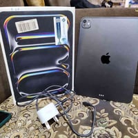 ايباد 11برو ام فور ذاكره 265 بطاريه 92 الايباد مكفول كفاله عامه ويا غر...