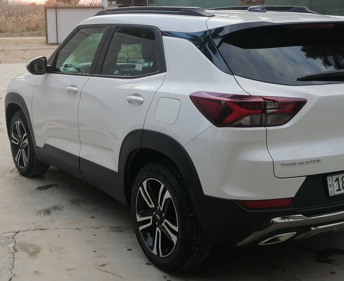 السلام عليكم
تريل بلايزر ٢٠٢٣
وارد كوري فئة أكتڤ
لون ابيض غير محدد لؤلؤي
فول مواصفات عدا الفتحه
داخل جلد ثلاثة الوان
كشنات تدفئة تبريد
حادثها دعاميه مبدله فقط والضرراصبع بالبنيد وشخوط باب الصدر على وضعها مامصلحه
ماشيه ٥٩ الف كيلو متر 
رقم بابل تحويل ثاني يوم
السعر 160$
 للاستفسار خاص او الاتصال على الرقم ***********      ***********
