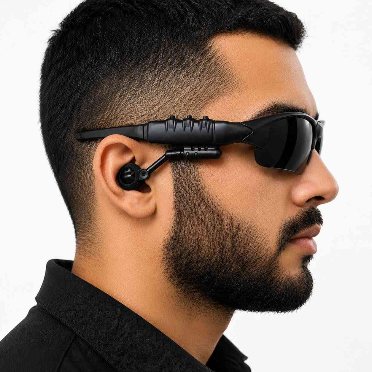 نظارات ذكية بلوتوث Smart Wear للموسيقى والمكالمات

استمتع بالموسيقى والمكالمات بطريقة عملية وعصرية مع نظارات Smart Wear الذكية المزودة باتصال بلوتوث وتشغيل مباشر من النظارة.

• تدعم تشغيل الموسيقى وإجراء واستقبال المكالمات

• اتصال بلوتوث مع خاصية الاقتران وإعادة الاتصال التلقائي

• أزرار تحكم بالموسيقى والتنقل بين المقاطع

• إمكانية التحكم بمستوى الصوت من خلال الأزرار الجانبية

• تدعم التبديل بين اللغة الصينية والإنجليزية

• شحن عبر منفذ USB بجهد 5V

• نوع المنتج: نظارات ذكية بلوتوث
• الاتصال: Bluetooth
• منفذ الشحن: USB
• جهد الشحن: 5V
• التيار الموصى به: 500mA
• مدة الشحن: حوالي ساعتين ونصف
• الوظائف: تشغيل موسيقى – مكالمات – تحكم بالصوت – إعادة اتصال تلقائي

محتويات العلبة:
• النظارة الذكية
• كابل شحن USB
• دليل الاستخدام البصرة, العراق


**إذا كنت صاحب هذا الإعلان وتريد حذفه لأي سبب، رجاءا أرسل رسالة إلى الدعم الفني**