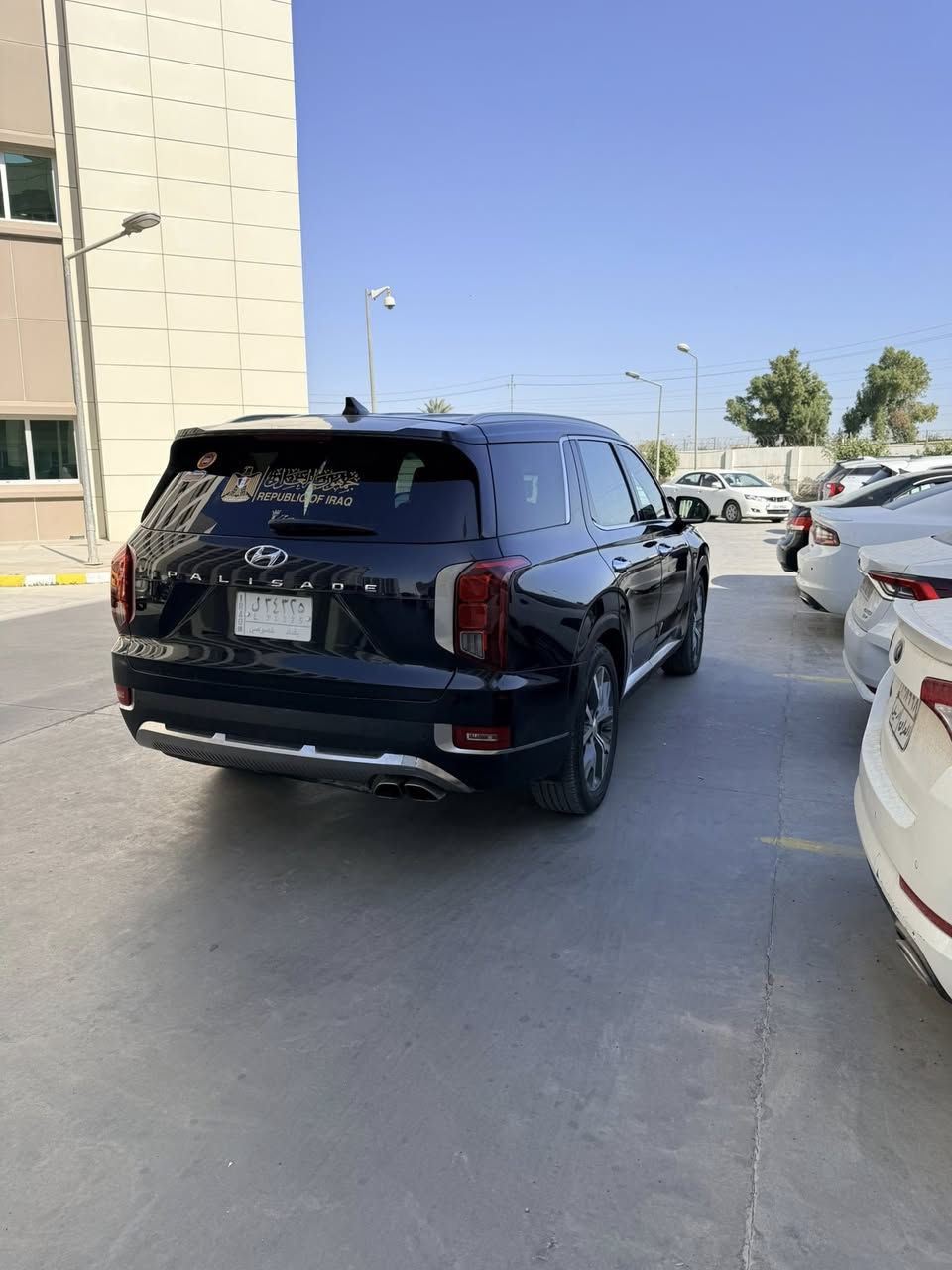 بلسايد 2022 للبيع  وارد امريكي فول
1_ بصمه تشغيل عن بعد

2_ سايد بريك بصمة

3_ مري تعتيم + اشارة بل مري

4_ سقف كنتاره

5_ اربع انضمة قيادة

6_ نزول من المنحدرات

7_ تحديد مسار

8_ قيادة ذاتيه

9_ مانع انزلاق

10_كشن خلفي كهرباء كل المقاعد

11_ كامرتين 

12_ جنطه شفط

13_ منفذ Aux + منفذ 12 فولت +منفذ 120v 

14_فتحة سقف

15_داخل اسود

16_ شفتات سترين

17_شاشة كبيرة

18_كشنات vip منفصل

19_عداد المسافة 47

20_ مانع تصادم 

21_كشنات خزن كهربائي

22_. نضام صوت متكامل

23_ بردات خلفية

24_ محرك ستة سلندر 3800

25_ رادار امامي خلفي جانبي

26_ حساس امام خلفي جانبي

27_ شحن وايرلس لجميع المقاعد لامامية

28_ تبريد مركزي 3 قطع

والكثير من المواصفات التكميلية 
السعر 235$ 
***********

***********
مكان السياره البصرة
